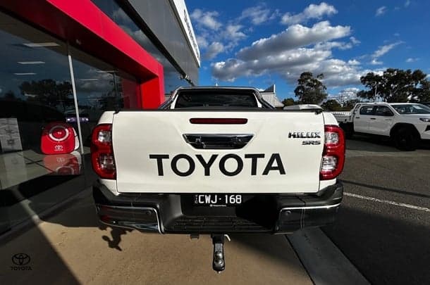 2023 Toyota Hilux SR5 in White