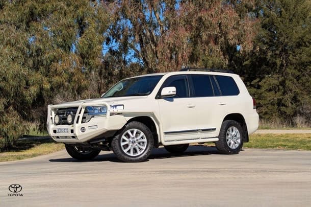 2019 Toyota Landcruiser Sahara in White