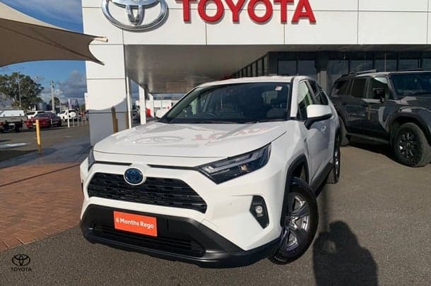 2022 Toyota RAV4 GX AWD in White