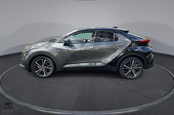 2024 Toyota C-HR Koba 2WD in Two Tone Black