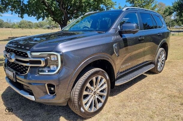 2024 Ford Everest Platinum in Grey