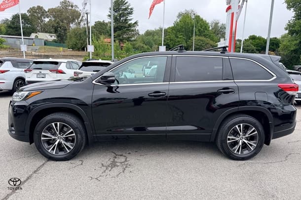 2019 Toyota Kluger GX in Black