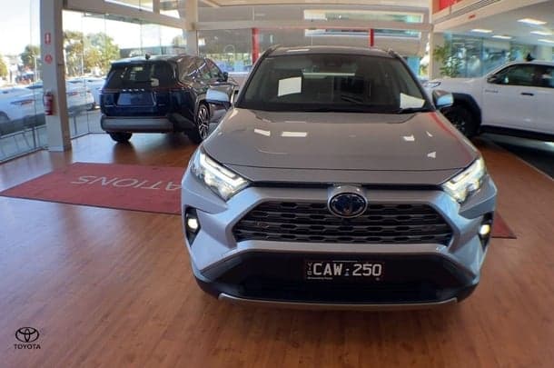 2022 Toyota RAV4 Cruiser-AWD in Silver