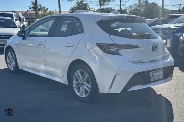 2021 Toyota Corolla Ascent Sport Hybrid in White