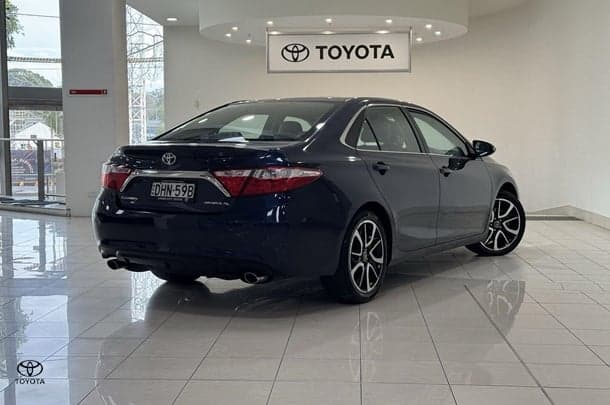2017 Toyota Camry Atara SL in Blue