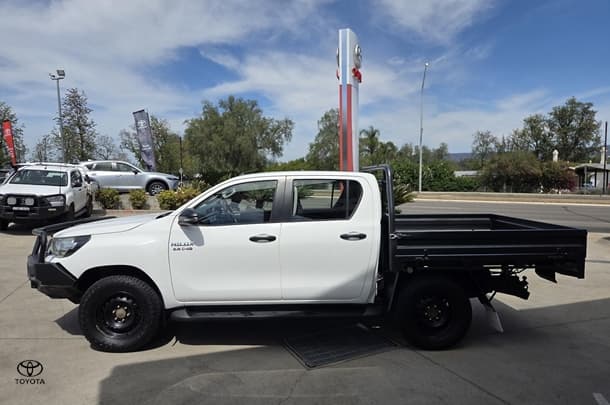 2018 Toyota Hilux SR in White