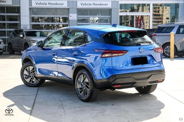 2024 Nissan QASHQAI ST in Blue