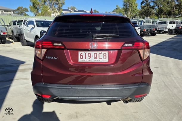 2016 Honda HR-V VTi-S in Red