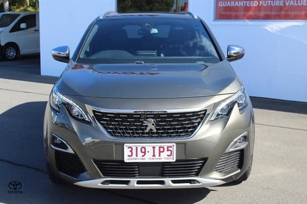 2019 Peugeot 5008 GT in Green