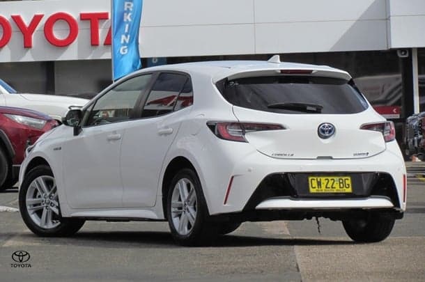2019 Toyota Corolla Ascent Sport Hybrid in White