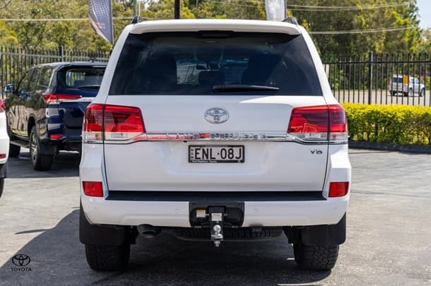 2021 Toyota Landcruiser GXL in White