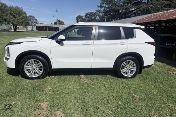 2022 Mitsubishi Outlander LS in Other