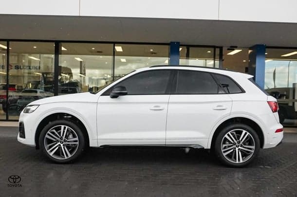 2024 Audi Q5 45 TFSI Sport in White