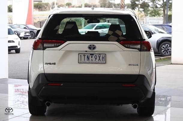 2021 Toyota RAV4 GX-2WD in White
