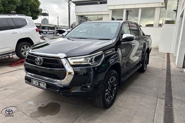2023 Toyota Hilux SR5 in Black