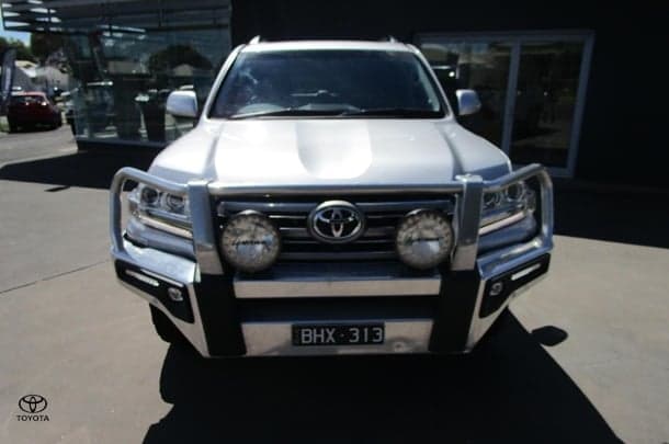 2020 Toyota Landcruiser VX in Silver