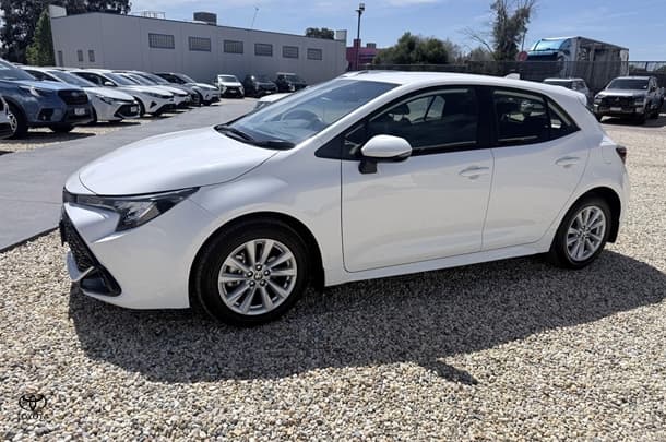2023 Toyota Corolla Ascent Sport in White