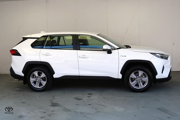 2024 Toyota RAV4 GX in White