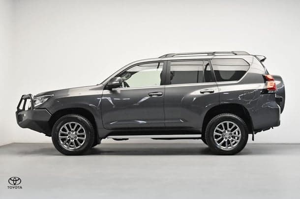 2018 Toyota Landcruiser Prado VX in Silver