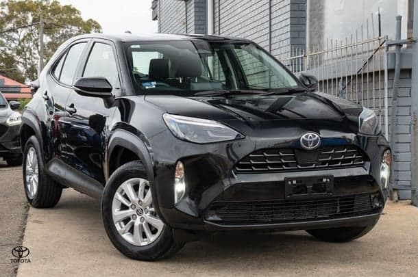 2024 Toyota Yaris Cross GX in Black