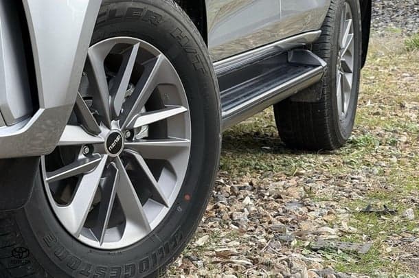 2025 Isuzu MU-X LS-U in Silver