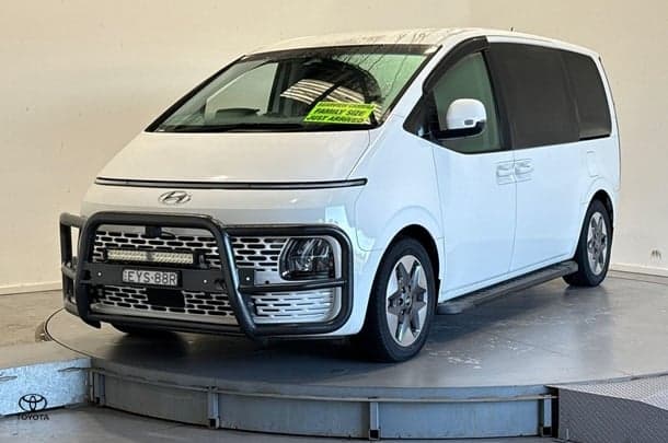 2023 Hyundai STARIA Base in White
