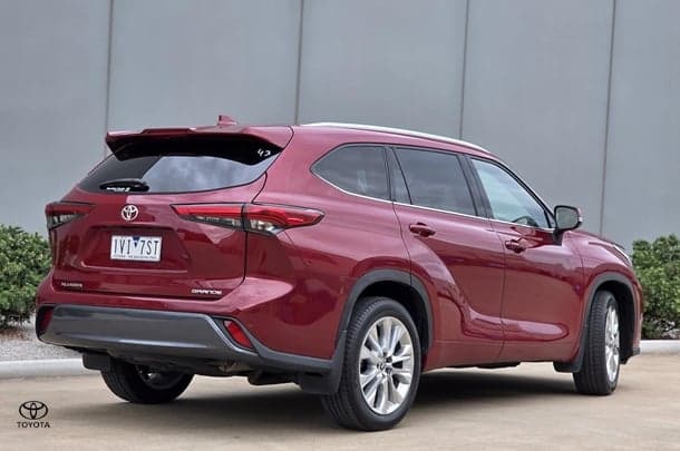2021 Toyota Kluger Grande in Red