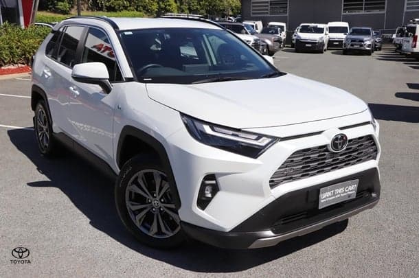 2025 Toyota RAV4 GXL AWD in White