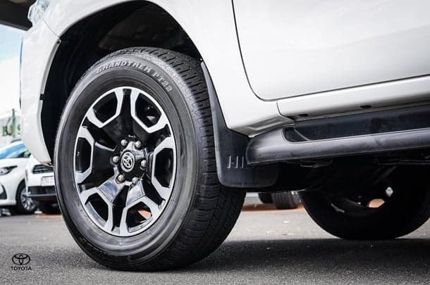 2024 Toyota Hilux SR5 in White