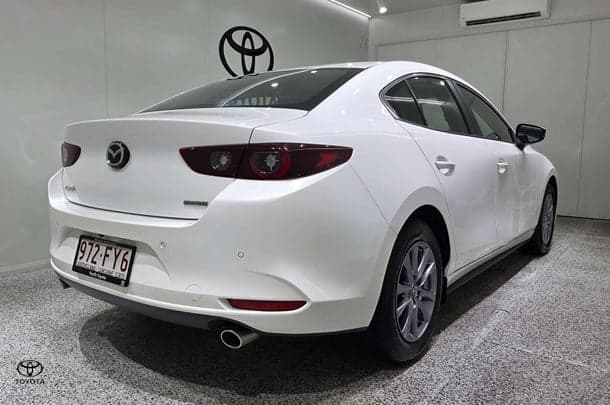 2022 Mazda 3 G20 Pure in White