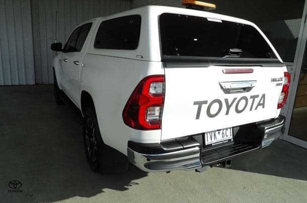 2021 Toyota Hilux SR5 in White
