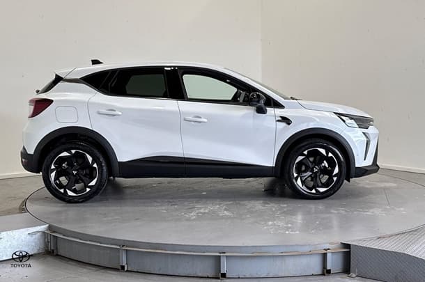 2025 Mitsubishi ASX Aspire in White