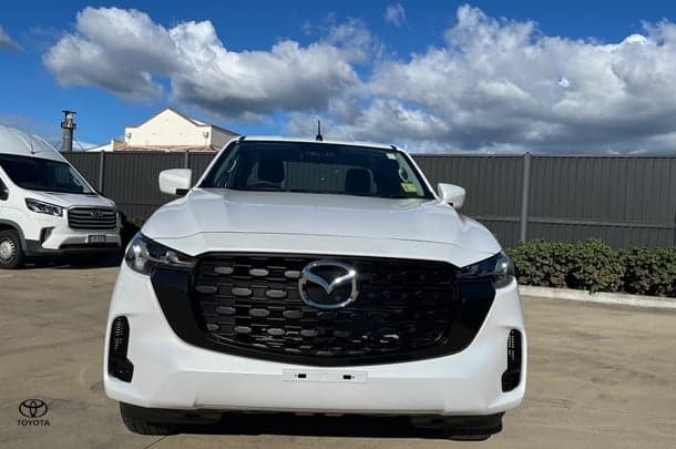 2025 Mazda BT-50 XT in White