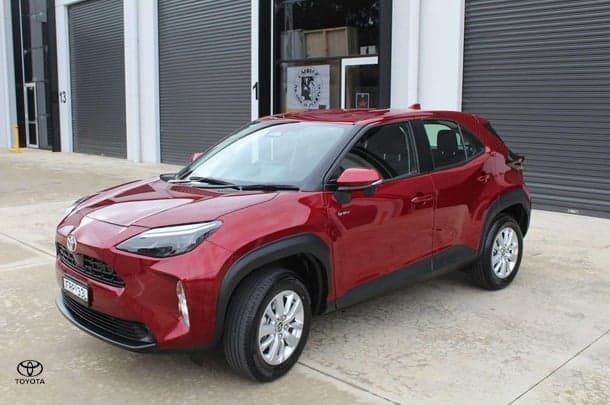 2025 Toyota Yaris Cross GX in White