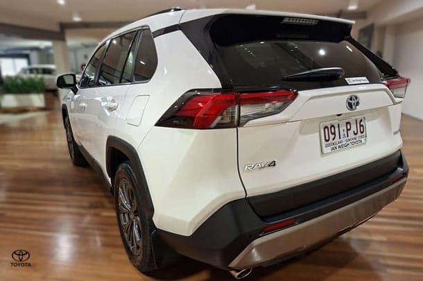 2022 Toyota RAV4 GXL-2WD in White