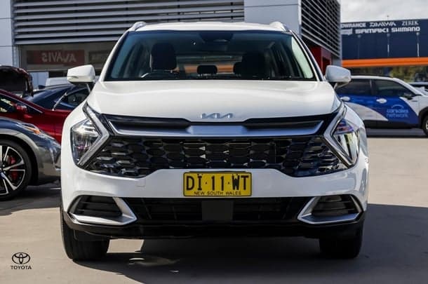 2024 Kia Sportage S in White