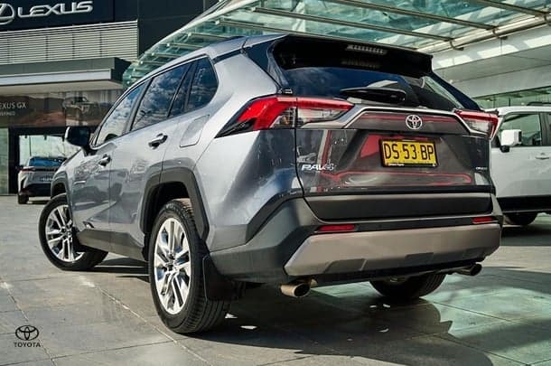 2019 Toyota RAV4 Cruiser 2WD in Silver