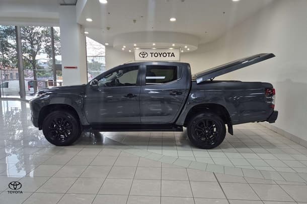 2021 Mitsubishi Triton GSR in Grey