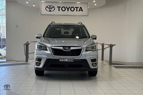 2018 Subaru Forester 2.5i Premium in Silver