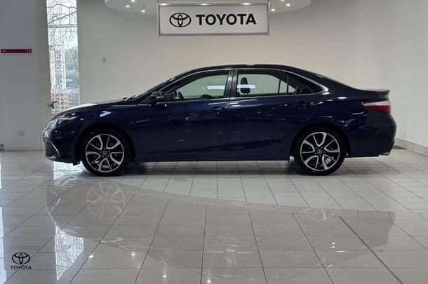 2017 Toyota Camry Atara SL in Blue