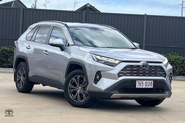 2024 Toyota RAV4 GXL in Silver