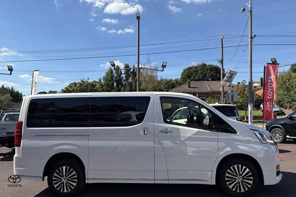 2025 Toyota Granvia Standard in White