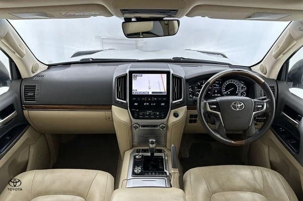 2016 Toyota Landcruiser Sahara in White