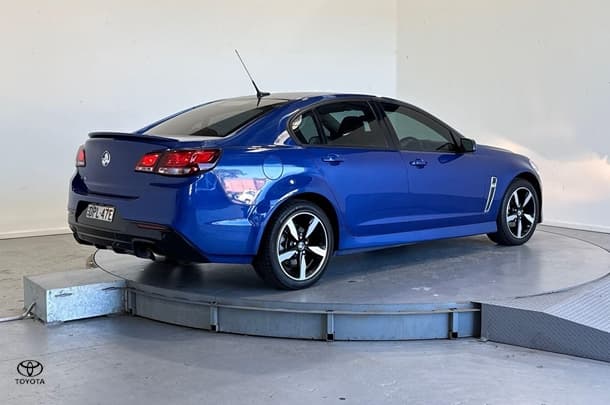 2017 Holden Commodore SV6 in Blue