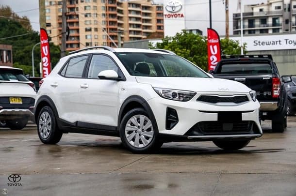 2023 Kia Stonic S in White