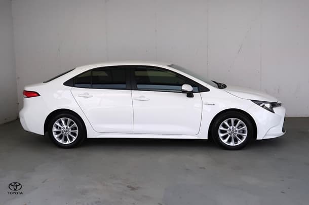 2022 Toyota Corolla Ascent Sport Hybrid in White