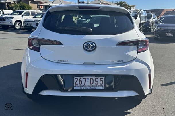 2021 Toyota Corolla Ascent Sport Hybrid in White