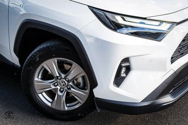 2022 Toyota RAV4 GX-2WD in White