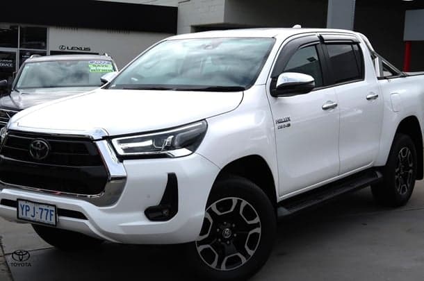 2021 Toyota Hilux SR5 in White
