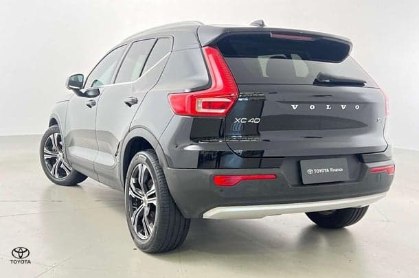 2021 Volvo XC40 T4 Inscription in Black